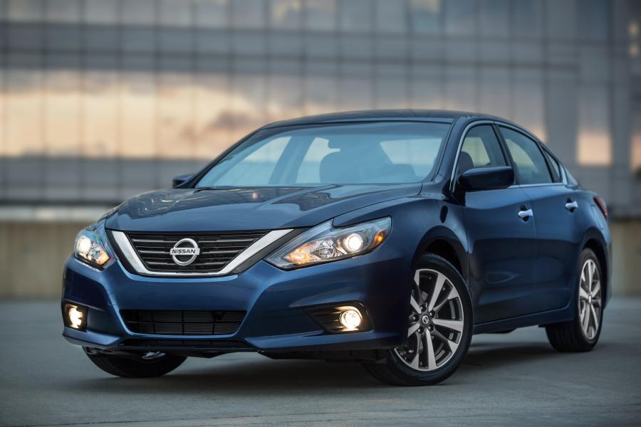  Nissan Altima SR 2016 года  (фото 3 из 13)